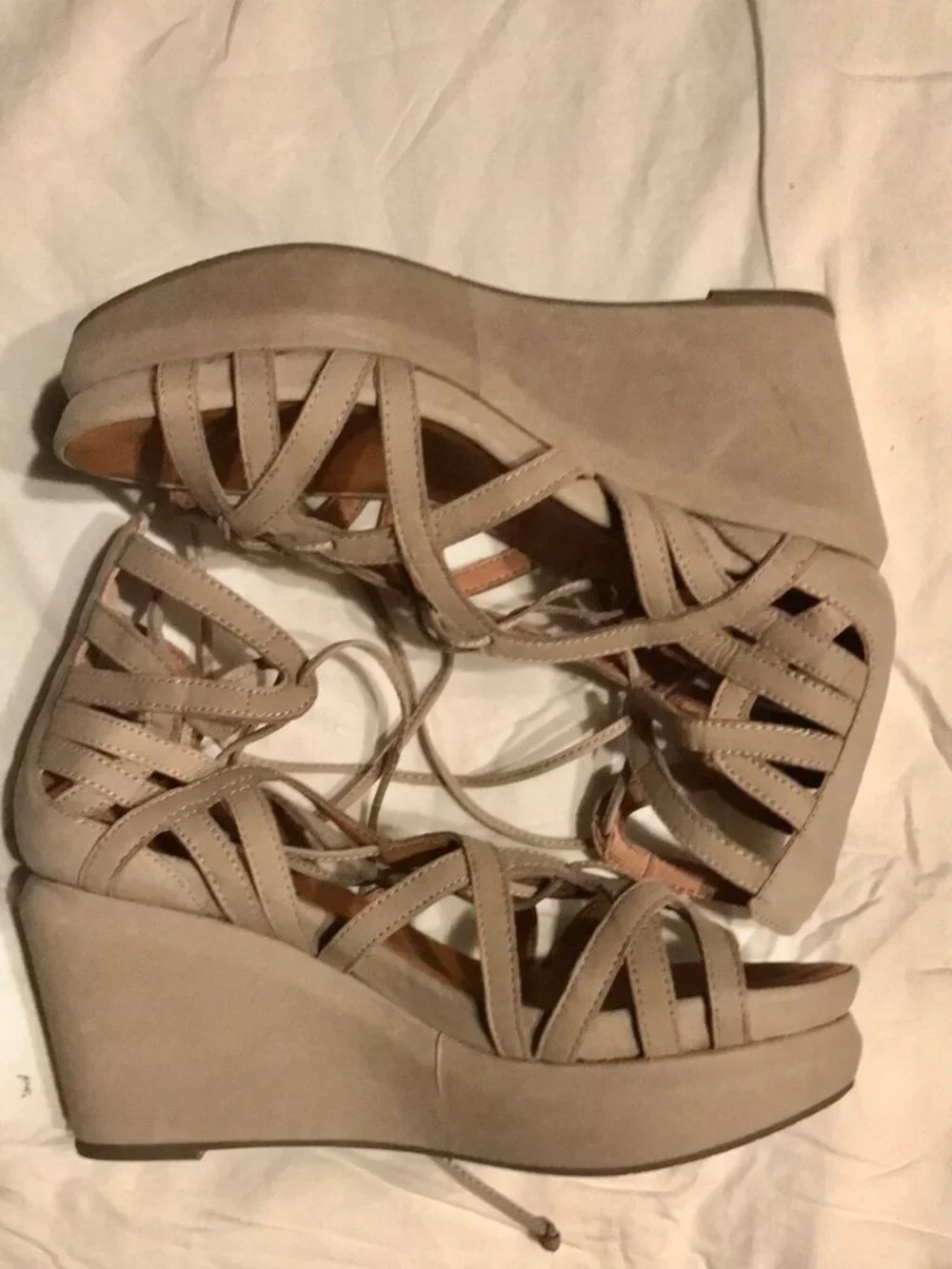 NWOB Gentle Souls by Kenneth Cole Joy Lace Up Wedge Sandals